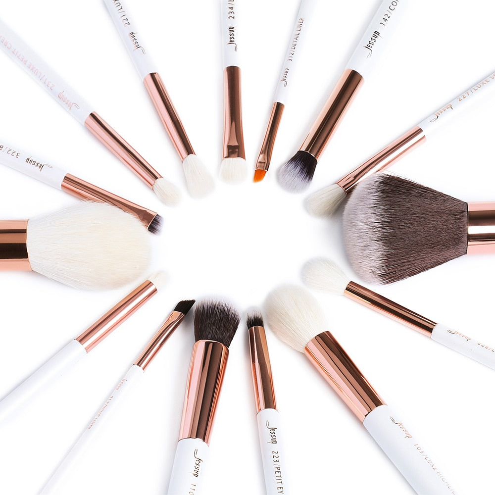 White/Rose Gold Makeup Brushes